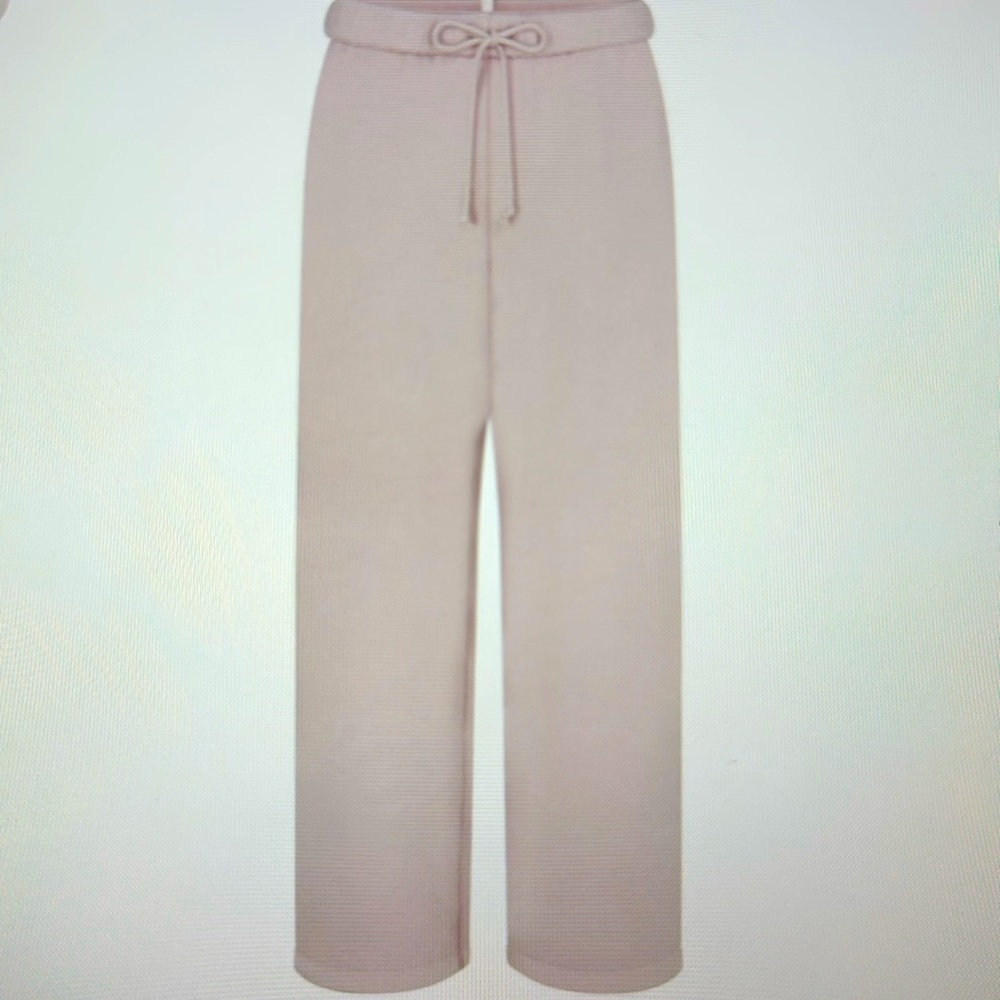 Skims classic straight leg pant gently worn